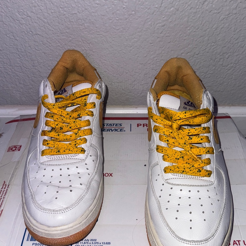 NIKE AIR FORCE 1 LOW RETRO LA Lakers KOBE BRYANT Size 11